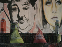Malutensilien (Vordergrund) und Kinotransparent des Aachener Capitol-Kinos (Hintergrund) (Bild: Ricarda Grothey)
